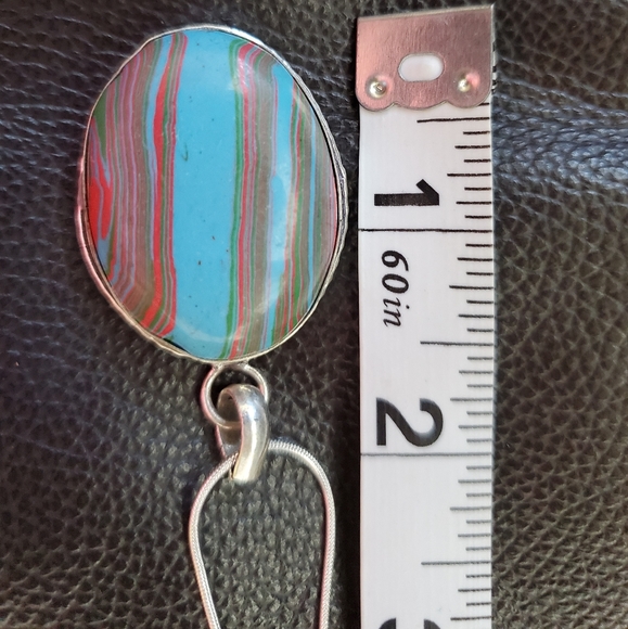 Tourmaline Rainbow Gemstone w 18in st silver chain - Picture 6 of 7